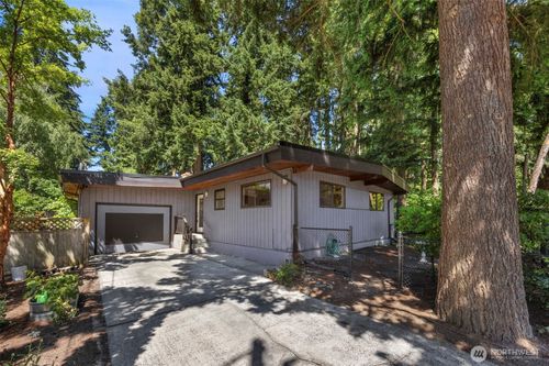 12521 2nd Avenue Ne, Seattle, WA, 98125 | Card Image