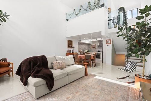 unit-30-10926 Bluffside Dr, Studio City, CA, 91604-3348 | Card Image