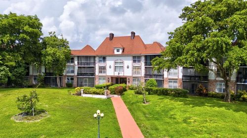 apt-1b-3650 Inverrary Dr, LAUDERHILL, FL, 33319-5933 | Card Image