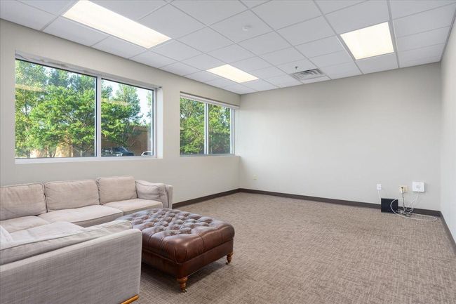 07-Office Space 1.jpg | Image 6