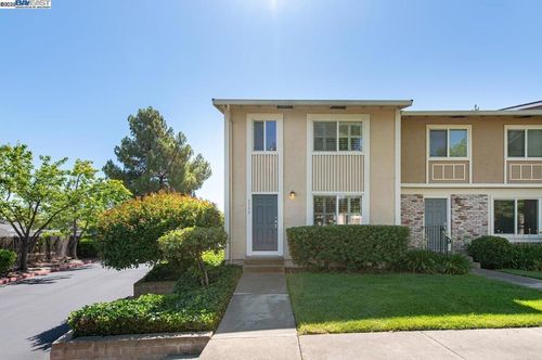 3732 Carrigan Cmn, Livermore, CA, 94550-4857 | Card Image