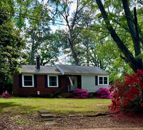 823 Sunset Dr, Greenwood, SC, 29646-1805 | Card Image