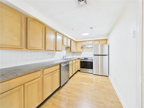 unit-205-25 Devereux St, Providence, RI, 02909-5558 | Card Image