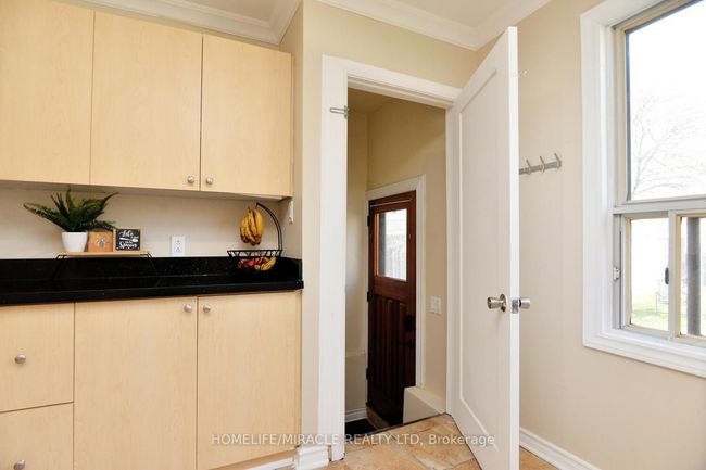 7 Sophia St, House other with 3 bedrooms, 2 bathrooms and 4 parking in Brampton ON | Image 17