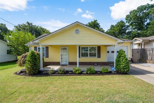 831 E Elgin Pl, Broken Arrow, OK, 74012-2721 | Card Image