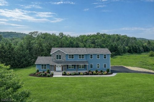 4 Sterling Dr, Sussex, NJ, 07461-1104 | Card Image