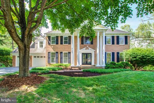 9401 Fox Hollow Dr, POTOMAC, MD, 20854-2082 | Card Image
