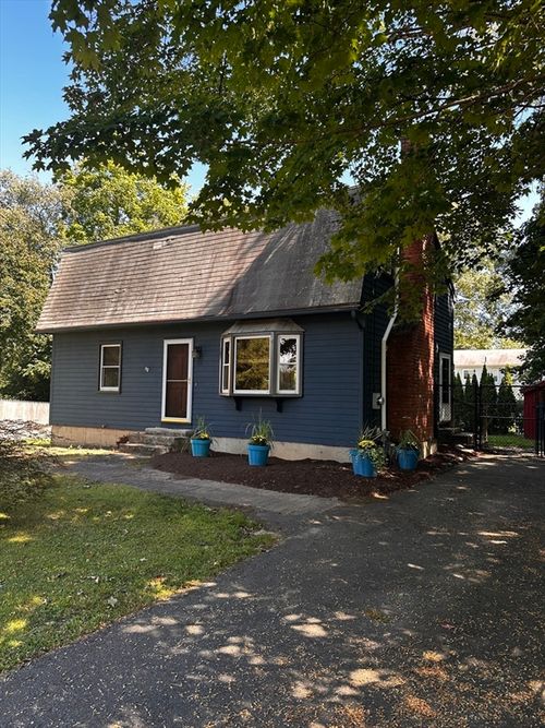 53 Bristol St, Westfield, MA, 01085-1141 | Card Image