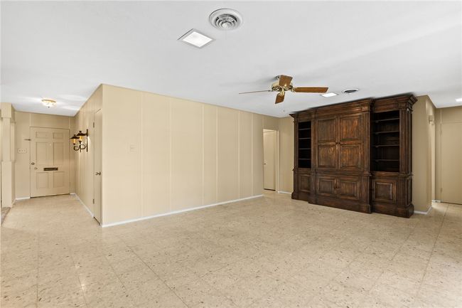3401 Floyd St, House other with 4 bedrooms, 3 bathrooms and 2 parking in Corpus Christi TX | Image 6