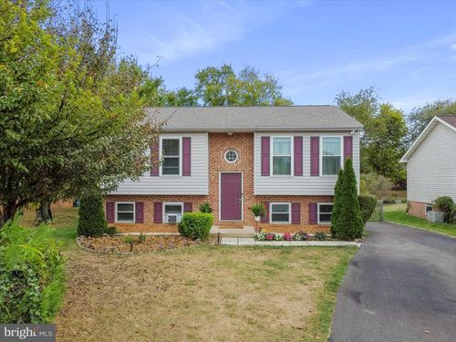 1072 Kasinof Ave, HAGERSTOWN, MD, 21742-4605 | Card Image