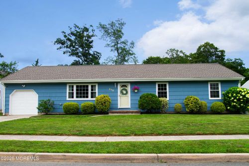 618 Leanora St, Brick, NJ, 08723-6422 | Card Image