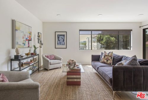 201-1930 N Vermont Ave, Los Angeles, CA, 90004-4817 | Card Image