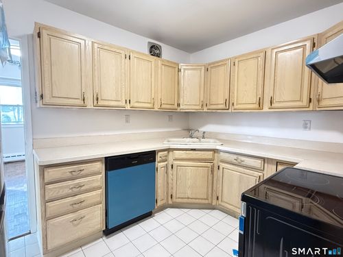 unit-2d-25 Cartright St, Bridgeport, CT, 06604-2018 | Card Image