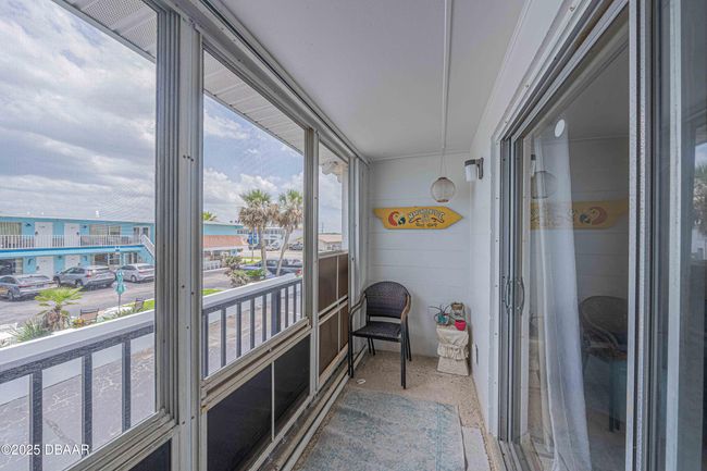 Balcony | Image 16