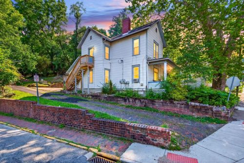 210 W State St, Athens, OH, 45701-2262 | Card Image