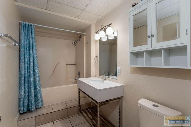 5712 Padre Blvd., Home with 6 bedrooms, 6 bathrooms and null parking in South Padre Island TX | Image 27