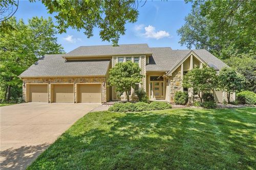 6112 N Mattox Rd, Kansas City, MO, 64151-2500 | Card Image