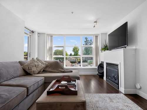 411-3255 Smith Ave, Burnaby, BC, V5G0B5 | Card Image