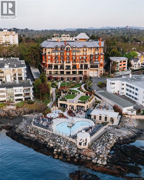 505-1175 Beach Dr, Victoria, BC, V8S2N2 | Card Image