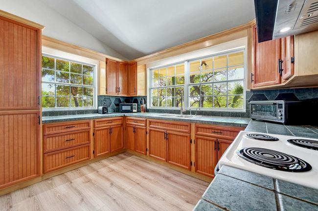3824 Mccall Creek Rd, Home with 4 bedrooms, 3 bathrooms and 2 parking in Blanco TX | Image 8