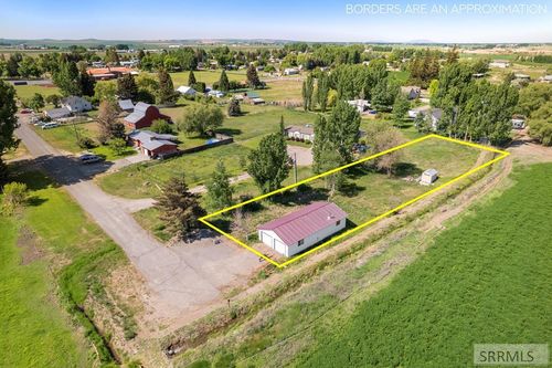 117 N 1st W, Teton, ID, 83451-7705 | Card Image