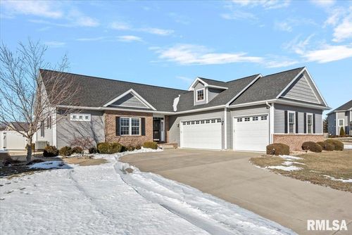 305 Burr Oak Dr, Williamsville, IL, 62693-4403 | Card Image