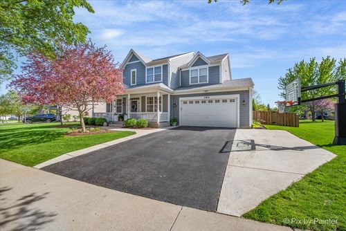 380 Fountain Ave, Elgin, IL, 60124-3831 | Card Image