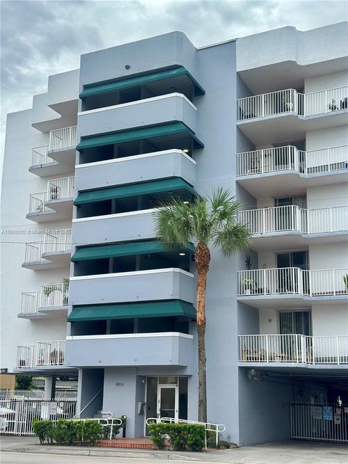 apt-106-4854 Nw 7th St, Miami, FL, 33126-2182 | Card Image