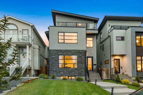 4832 21 Ave Nw, Calgary, AB, T3B0W9 | Card Image