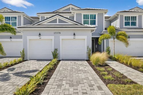 202-17375 Moonflower Dr, VENICE, FL, 34293-8050 | Card Image