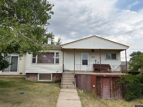 824 9th St, Evanston, WY, 82930-3714 | Card Image