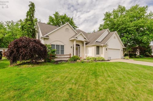 148 Springbrook Dr, Fremont, OH, 43420-4878 | Card Image
