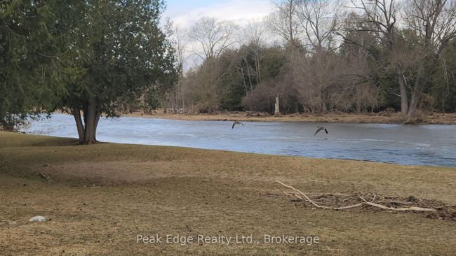 9840 Base Line Rd, House other with 3 bedrooms, 2 bathrooms and 8 parking in Clifford ON | Image 4