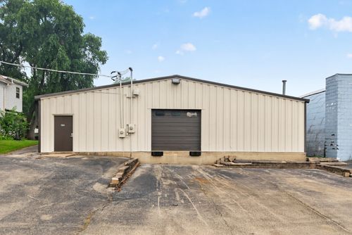337 N Locust Street, Sycamore, IL, 60178 | Card Image