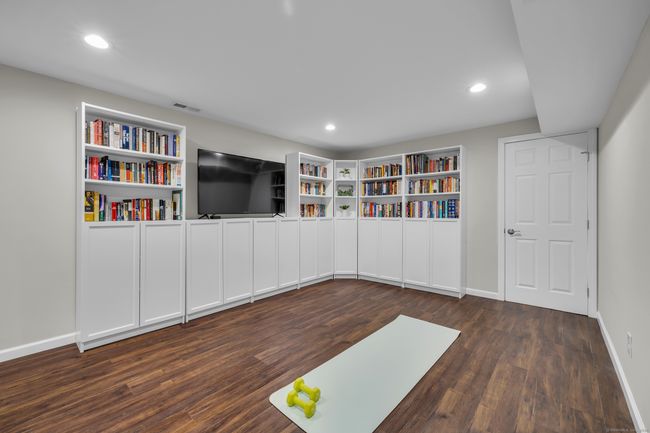 11 Botte Dr, House other with 3 bedrooms, 2 bathrooms and null parking in West Haven CT | Image 25