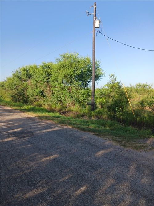 7883 County Road 2431, Sinton, TX, 78387-5493 | Card Image