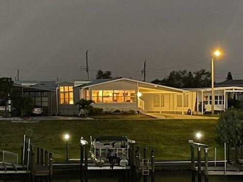 817 S Waterway, VENICE, FL, 34285-2938 | Card Image