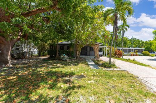 803 Brown St, Key Largo, FL, 33037-2712 | Card Image