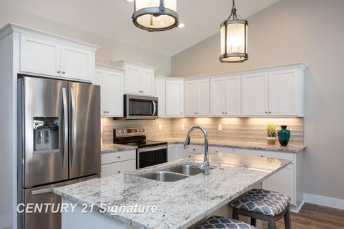 4070 Woodburn Ct, Saginaw, MI, 48603-4009 | Card Image