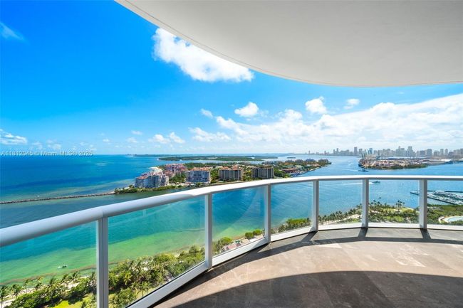 APT-3003 - 100 S Pointe Dr, Condo with 3 bedrooms, 4 bathrooms and null parking in Miami Beach FL | Image 14