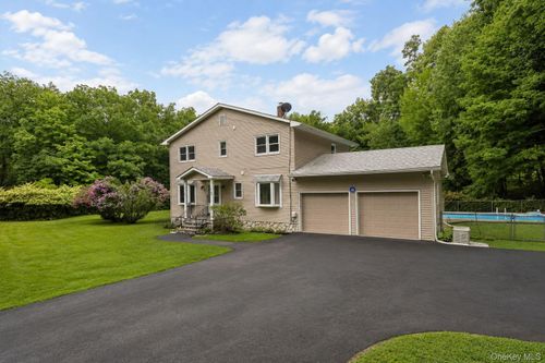 121 Marl Road, Shawangunk, NY, 12566 | Card Image