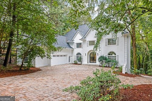 260 Cameron Ridge Dr, Sandy Springs, GA, 30328-4709 | Card Image