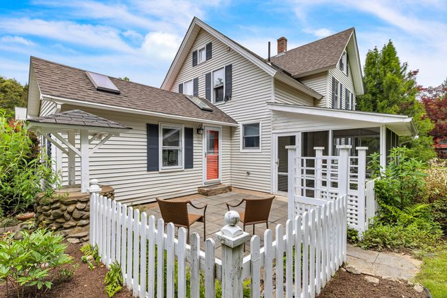 69 Spring St, House other with 3 bedrooms, 2 bathrooms and null parking in Chester CT | Image 32