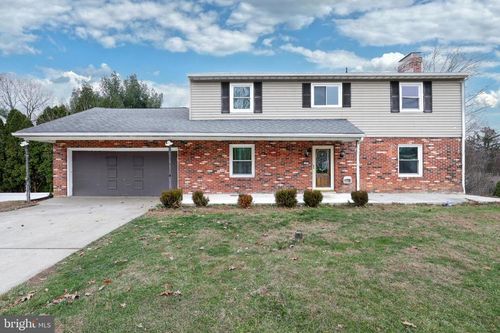 1373 Quail Hollow Rd, HARRISBURG, PA, 17112-1938 | Card Image