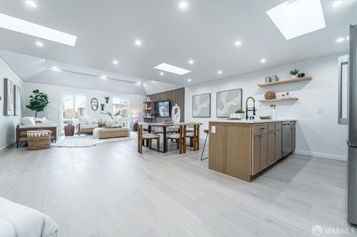 3419 Ulloa St, San Francisco, CA, 94116-2265 | Card Image