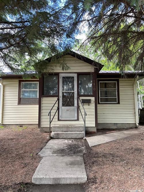 1140 Coteau St W, Moose Jaw, SK, S6H5G6 | Card Image