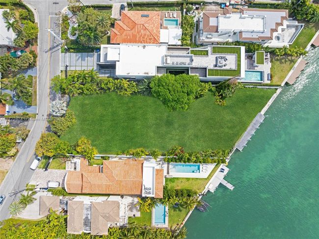 9224 Bay Dr, House other with 0 bedrooms, 1 bathrooms and null parking in Surfside FL | Image 12