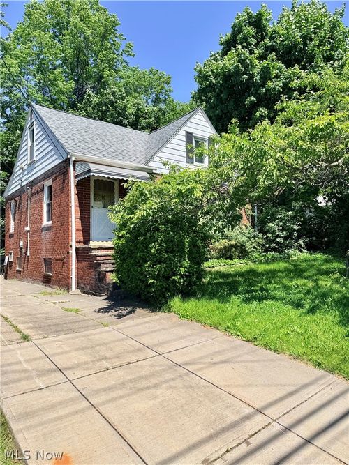 817 S Green Rd, South Euclid, OH, 44121-3450 | Card Image