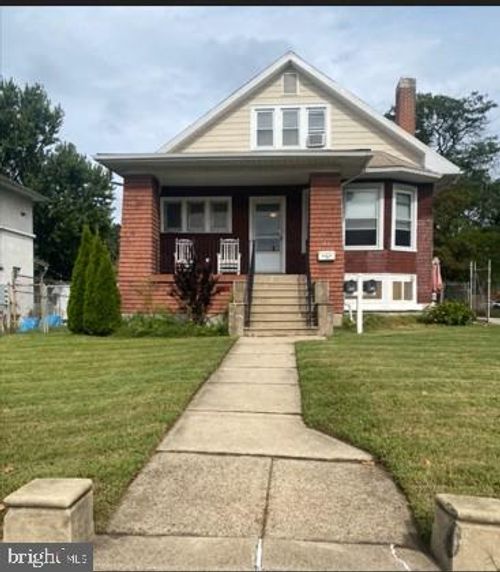 36 N Chester Pike, GLENOLDEN, PA, 19036-1314 | Card Image