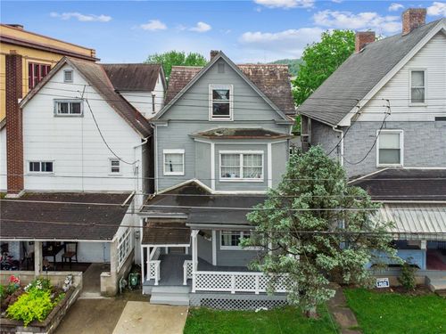 425 Agatha St, Pitcairn, PA, 15140-1361 | Card Image